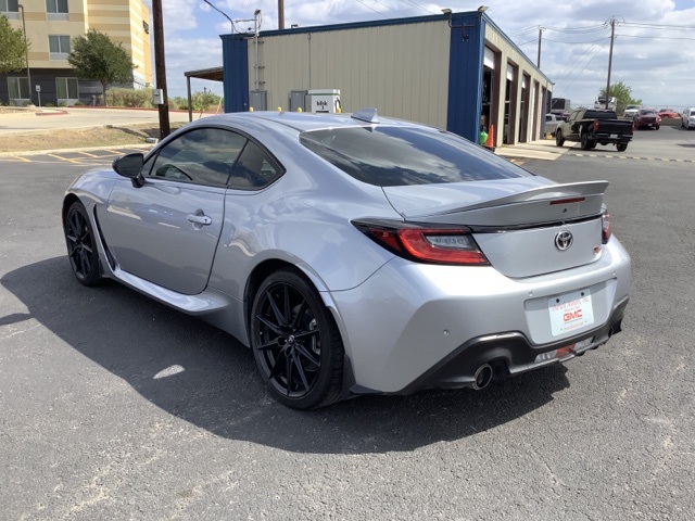 2024 Toyota GR86 Premium photo 5