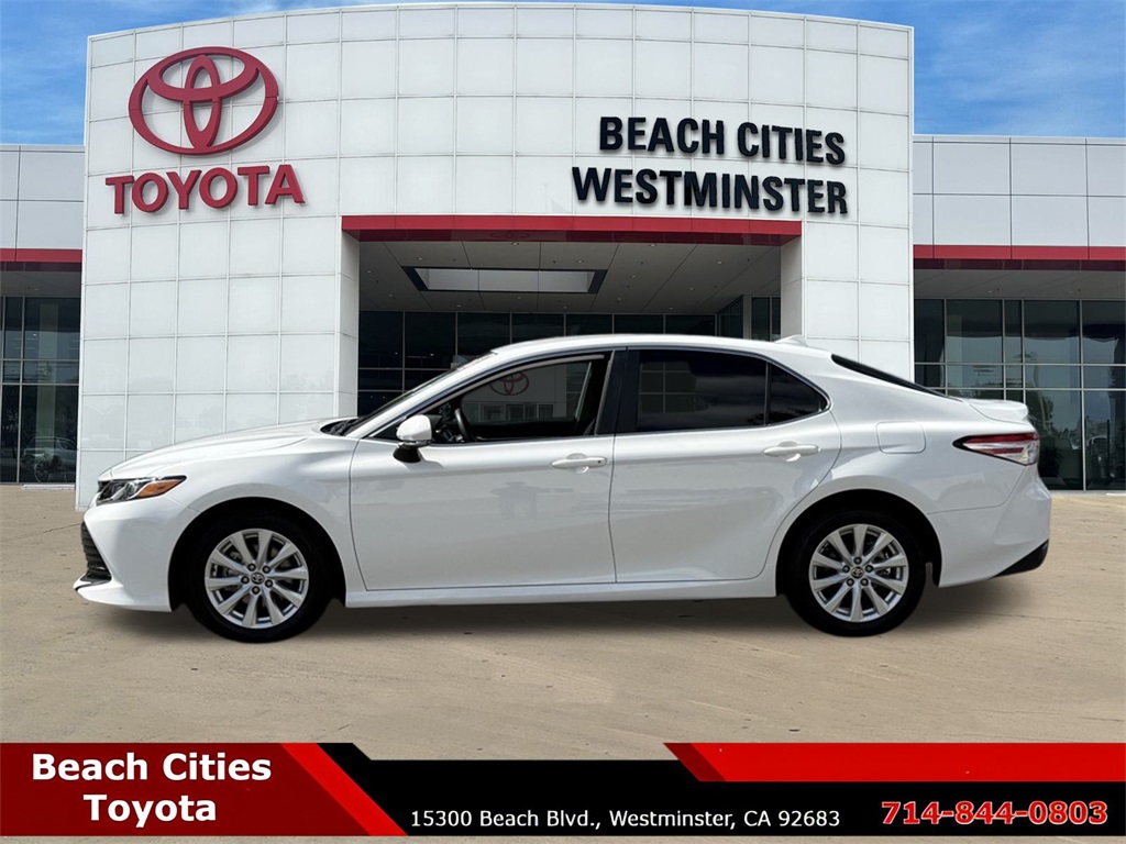 2020 Toyota Camry LE photo 4