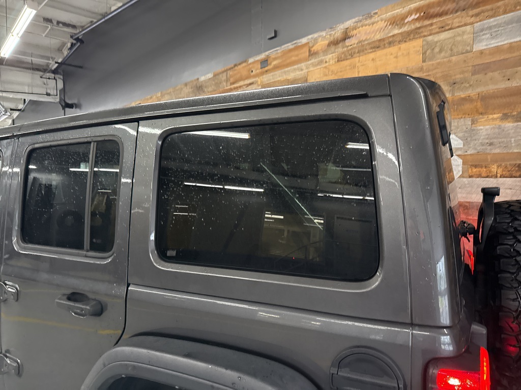 2022 Jeep Wrangler Unlimited Rubicon 4xe photo 4