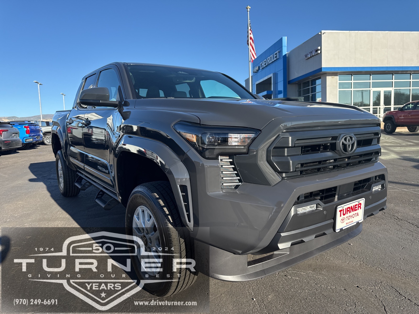 2025 Toyota Tacoma SR5's photo