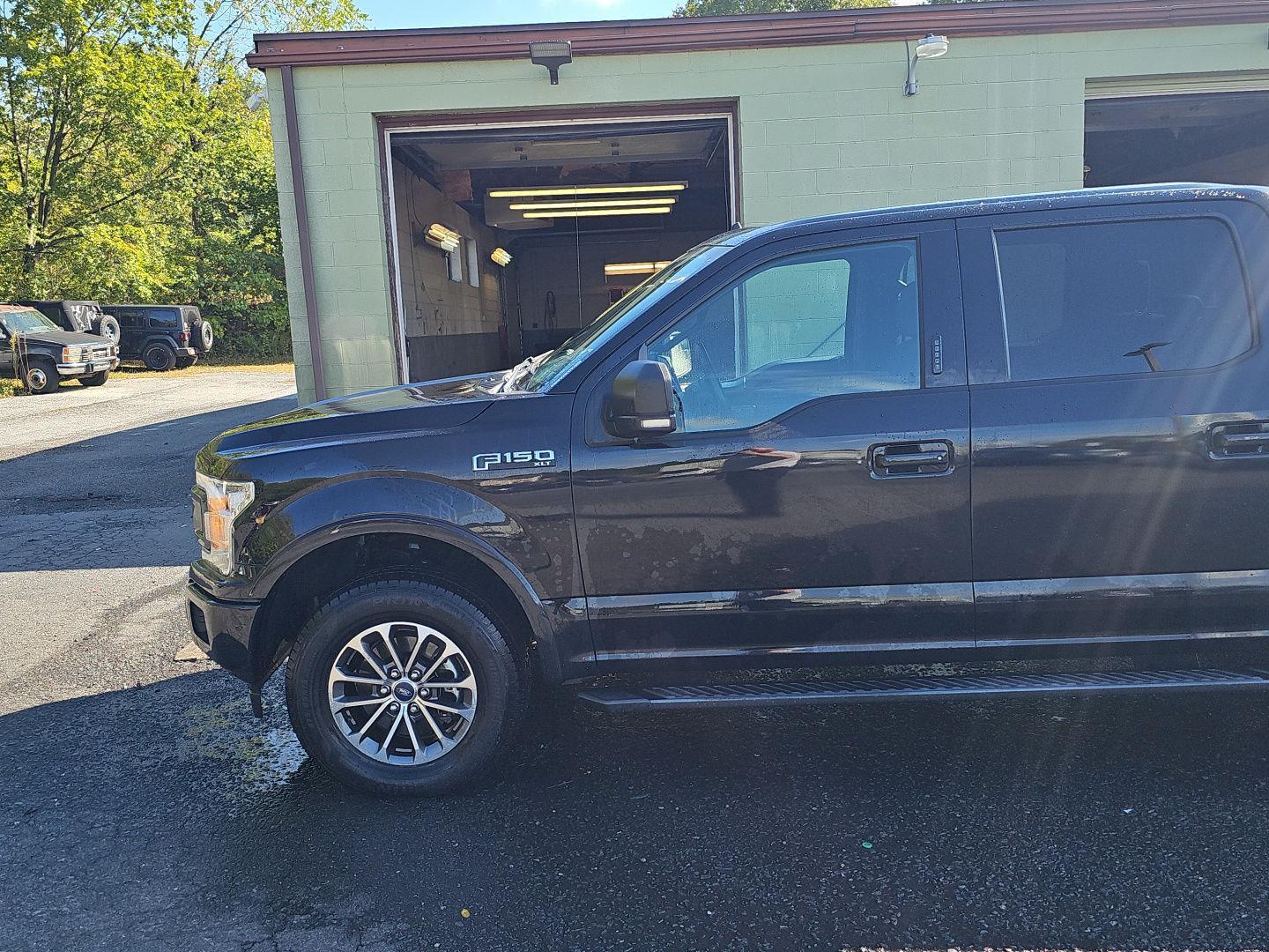 2019 Ford F-150 XLT photo 8