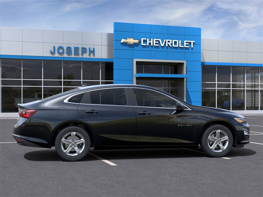 2025 Chevrolet Malibu LS photo 5