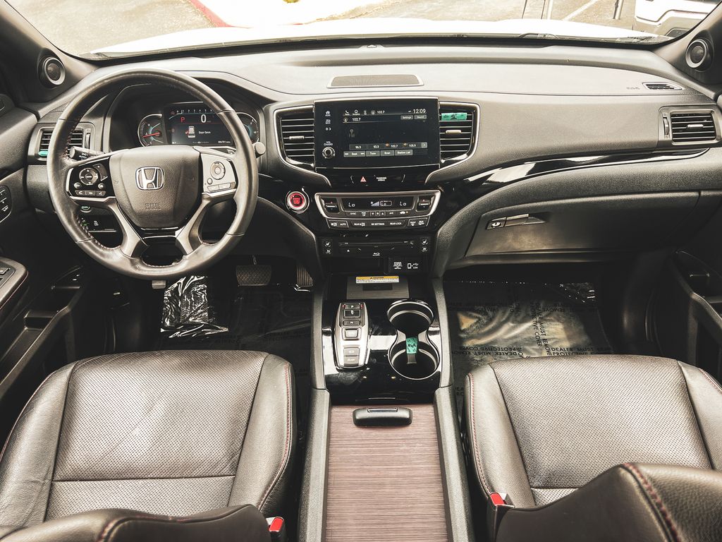 2022 Honda Pilot Black Edition photo 28