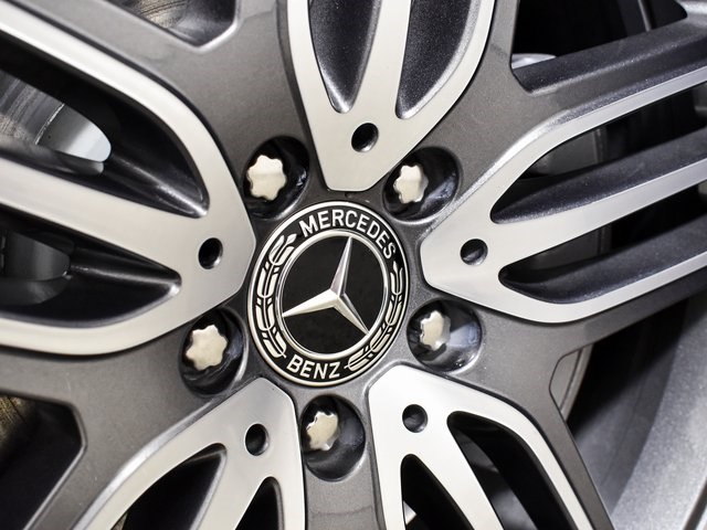 2026 Mercedes Benz GLS 450 4MATIC photo 12