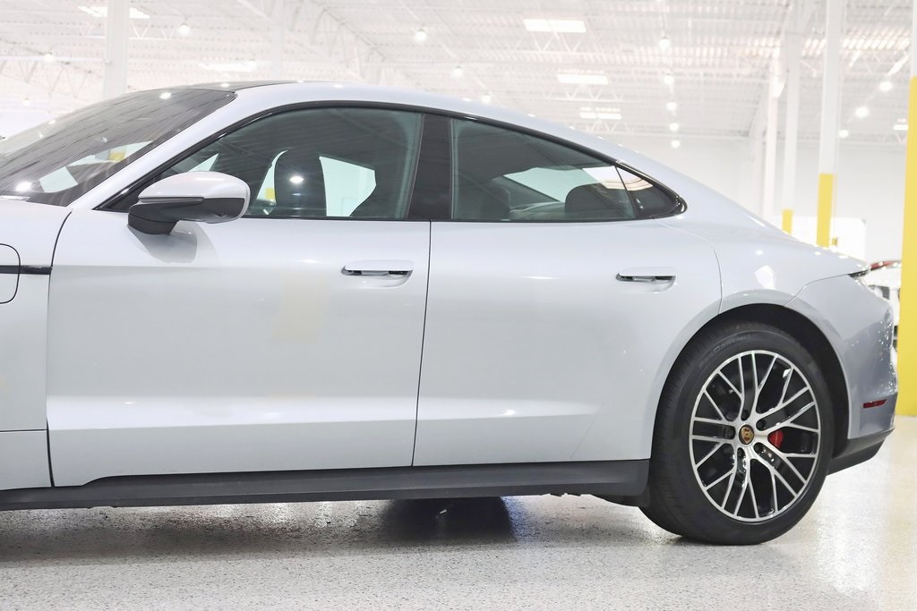 2021 Porsche Taycan 4S photo 3