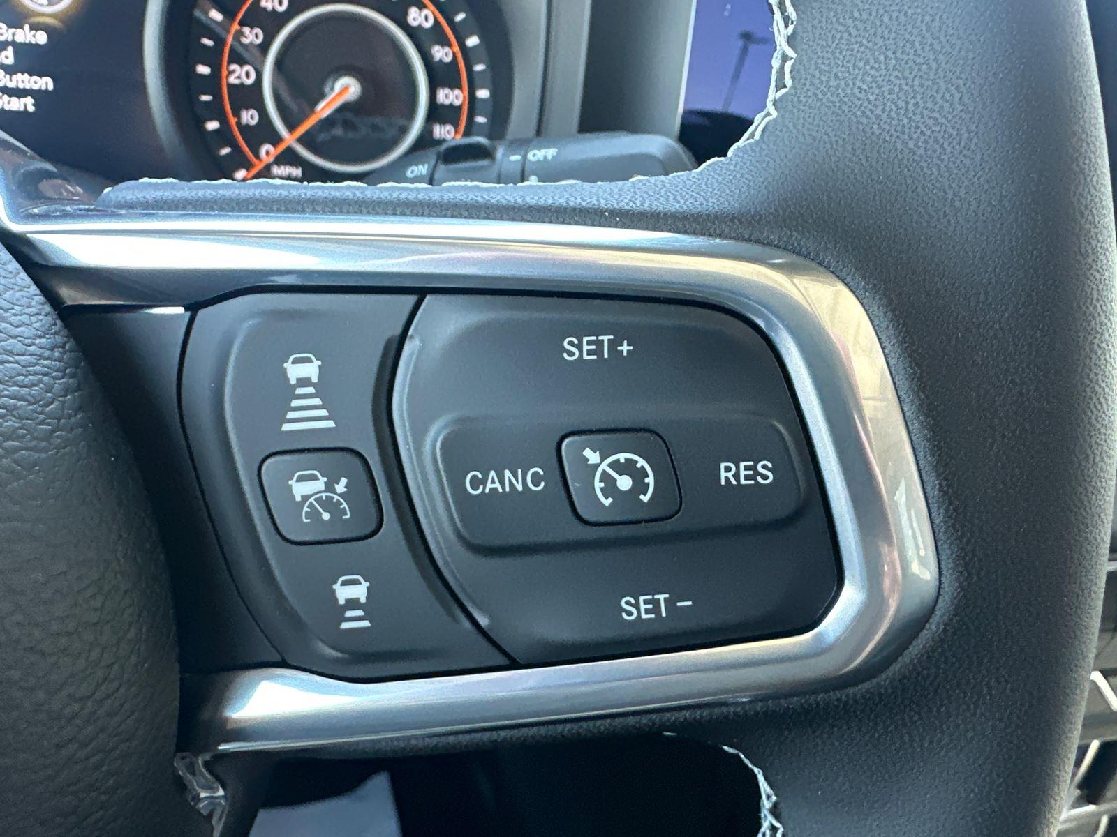 2025 Jeep Wrangler Sahara photo 13