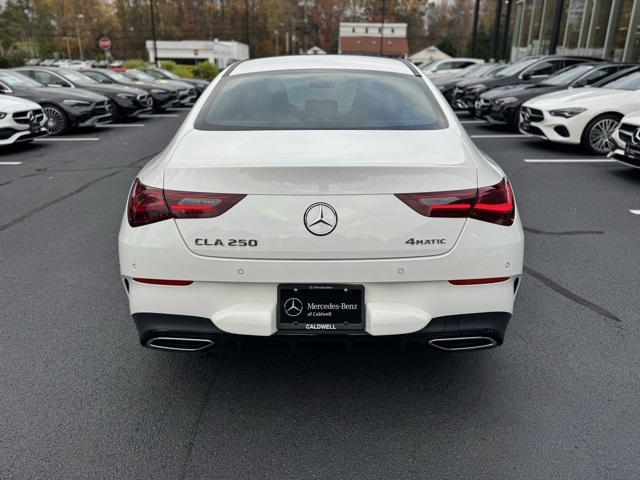 2024 Mercedes Benz CLA 250 4MATIC photo 4