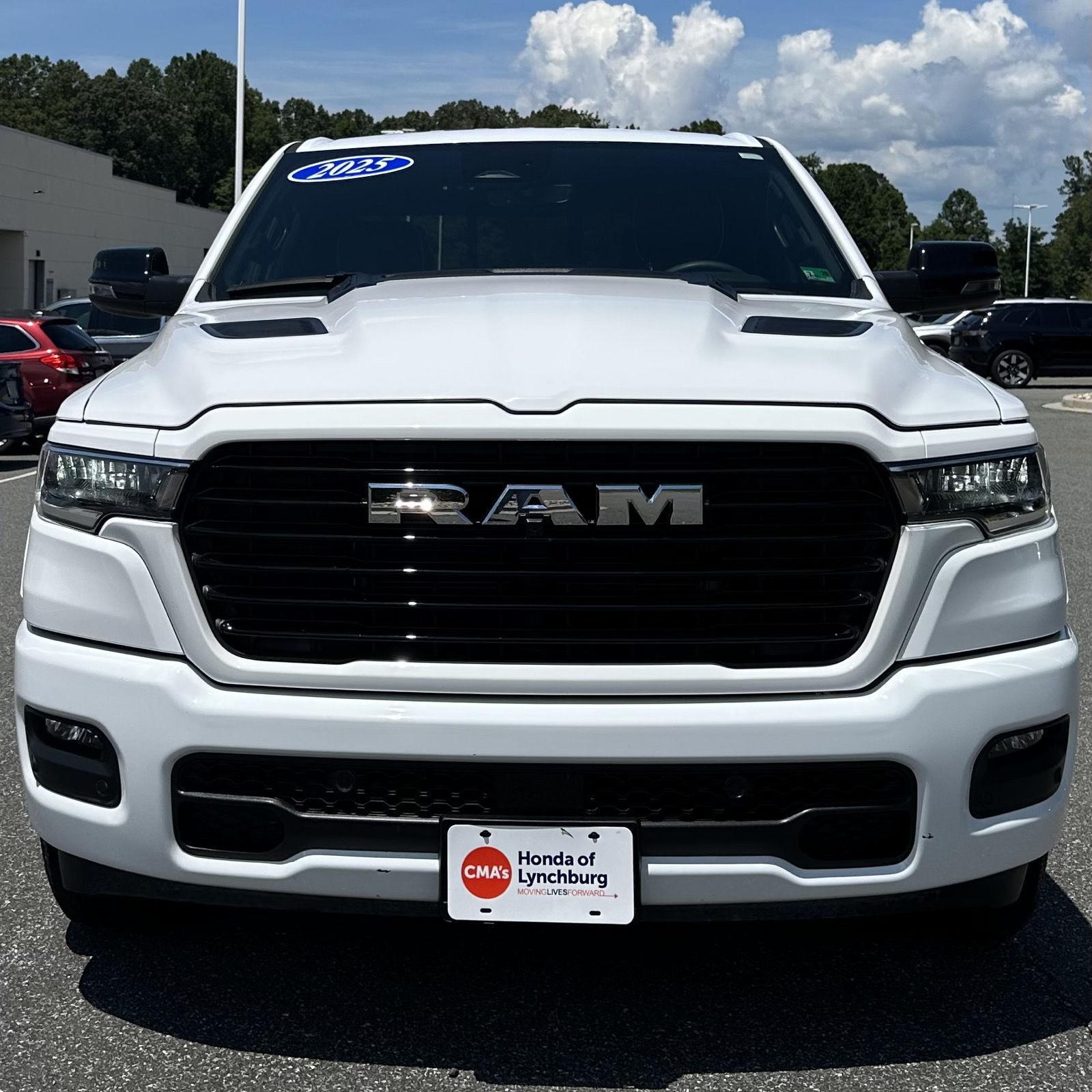 2025 Ram 1500 Laramie photo 8