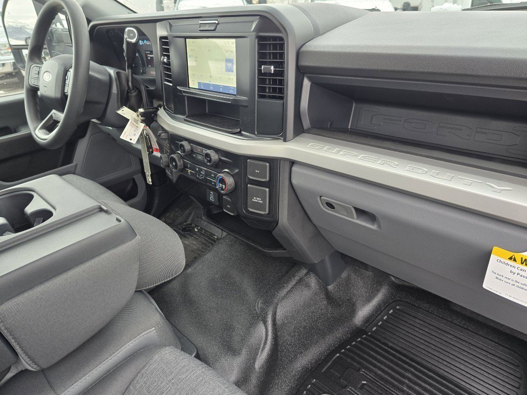 2024 Ford F-550 XL photo 25