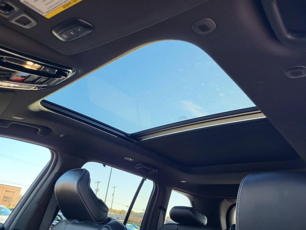 2024 Jeep Cherokee 4xe Overland photo 8