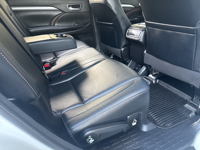 2018 Toyota Highlander XLE photo 12