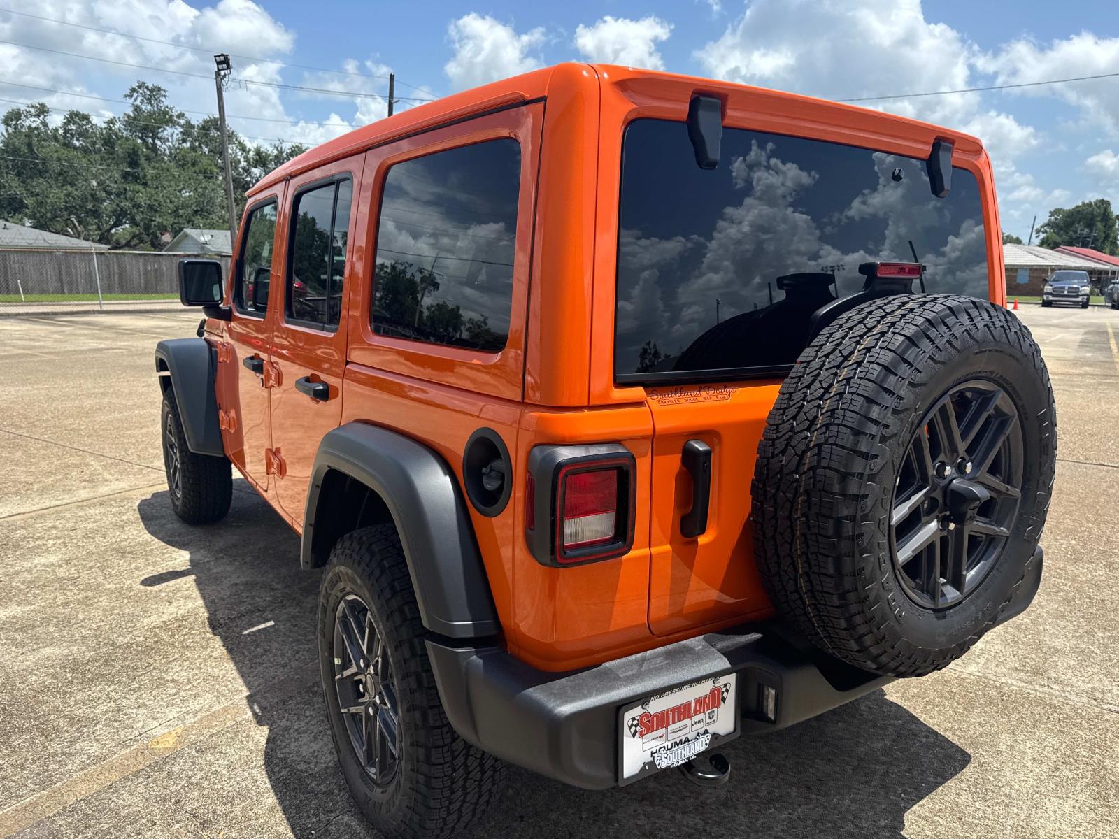 2025 Jeep Wrangler Sport S photo 4