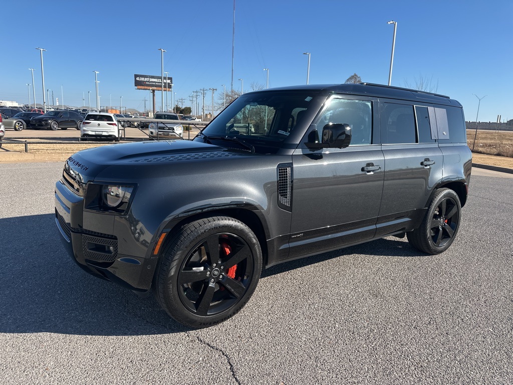 2023 Land Rover Defender X's photo