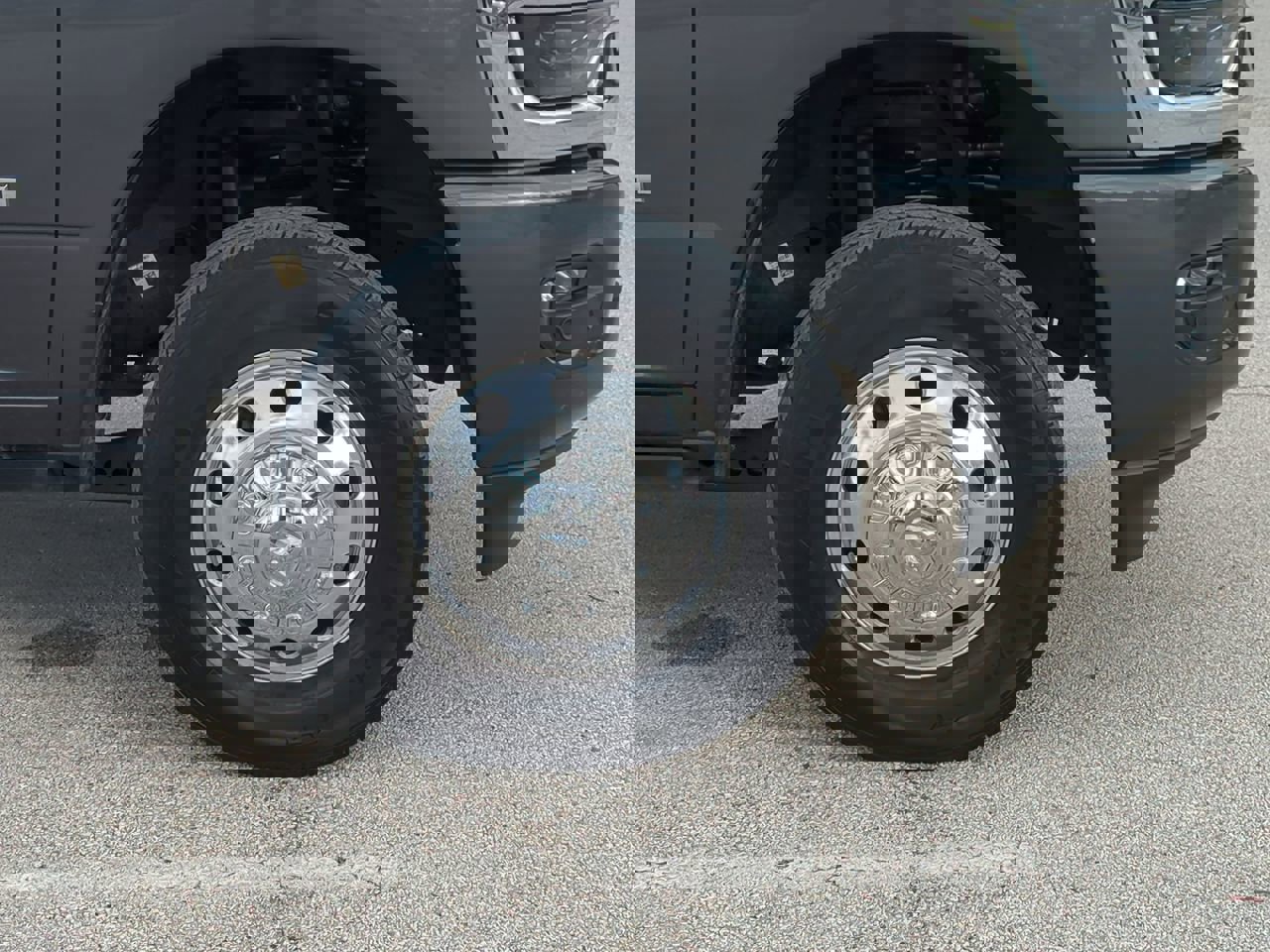2025 Ram 3500 Laramie photo 10