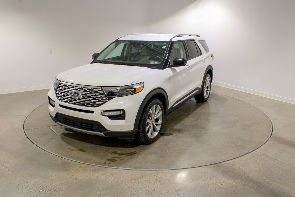 2021 Ford Explorer Platinum's photo