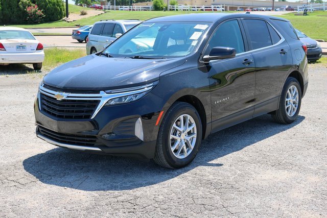 Used 2022 Mosaic Black Metallic Chevrolet LT image 3