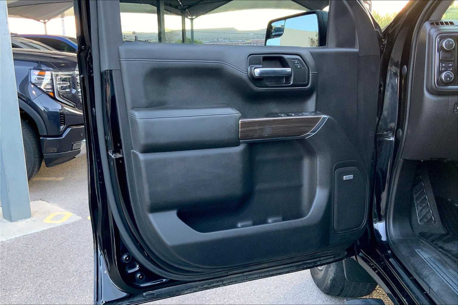 2020 Chevrolet Silverado 1500 RST photo 19