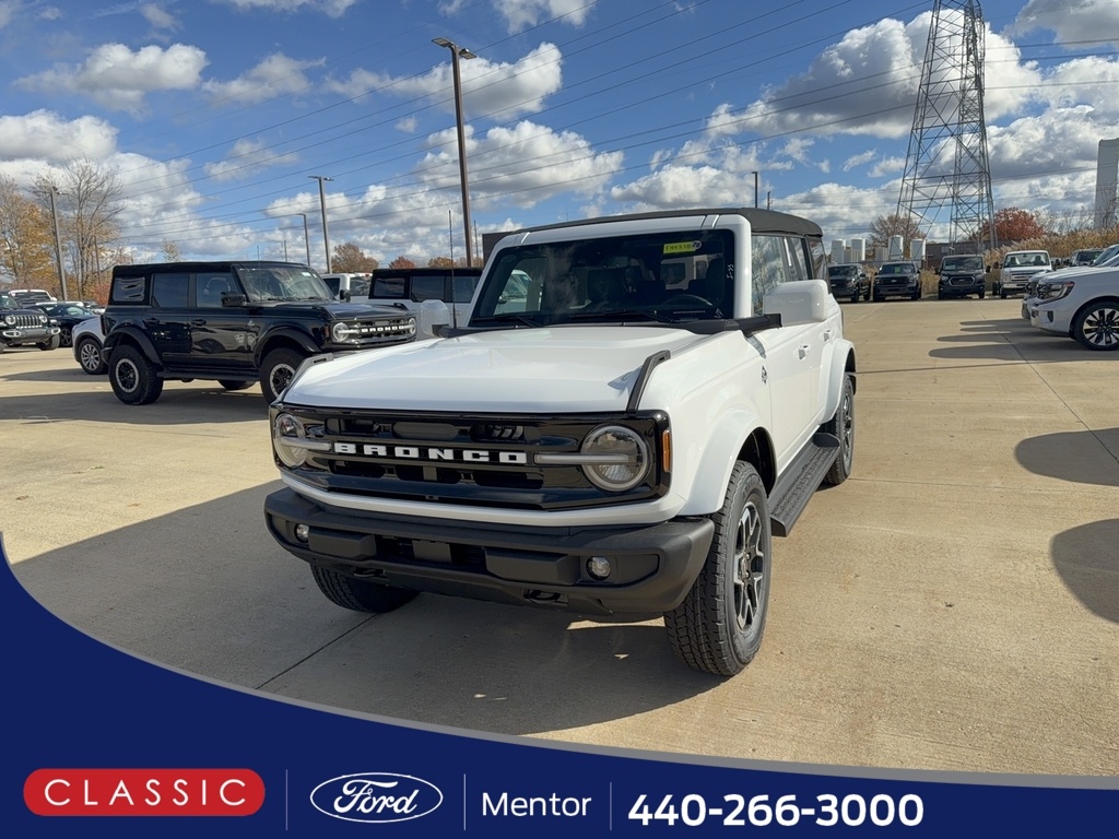 2025 Ford Bronco 4-Door Outer Banks's photo