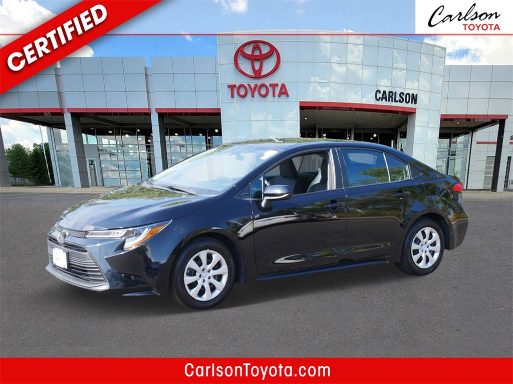 2024 Toyota Corolla LE's photo