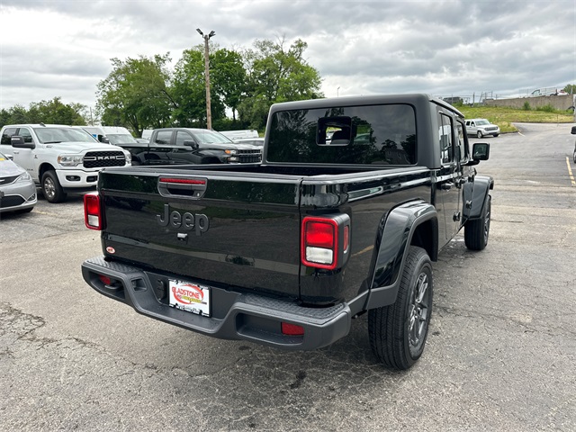 2025 Jeep Gladiator Sport S photo 6