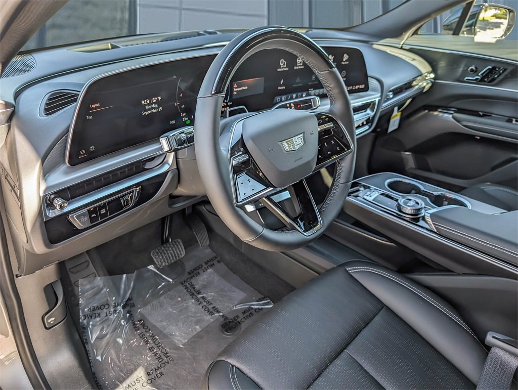 2026 Cadillac Lyriq Luxury photo 13