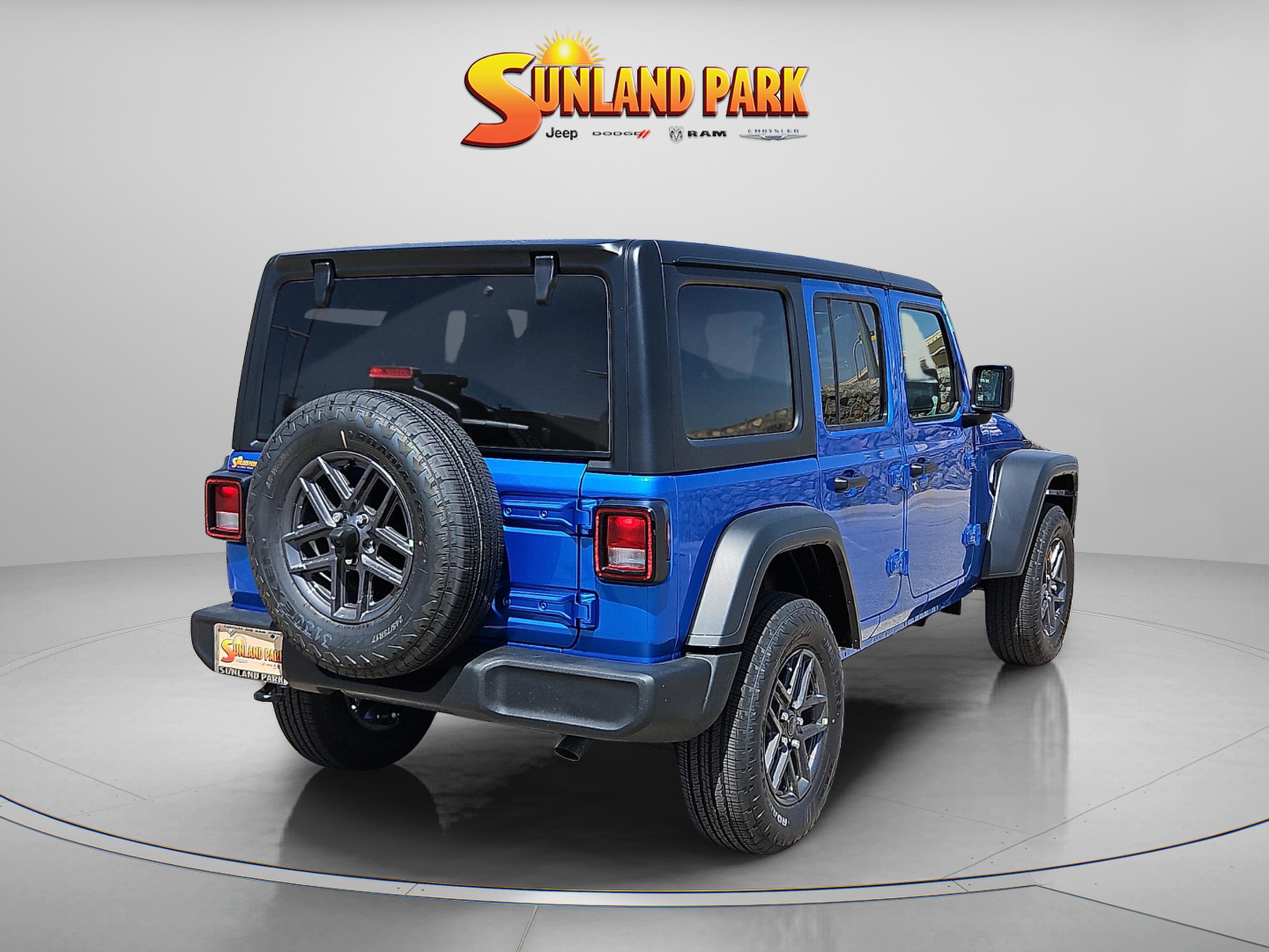 2025 Jeep Wrangler Sport S photo 4