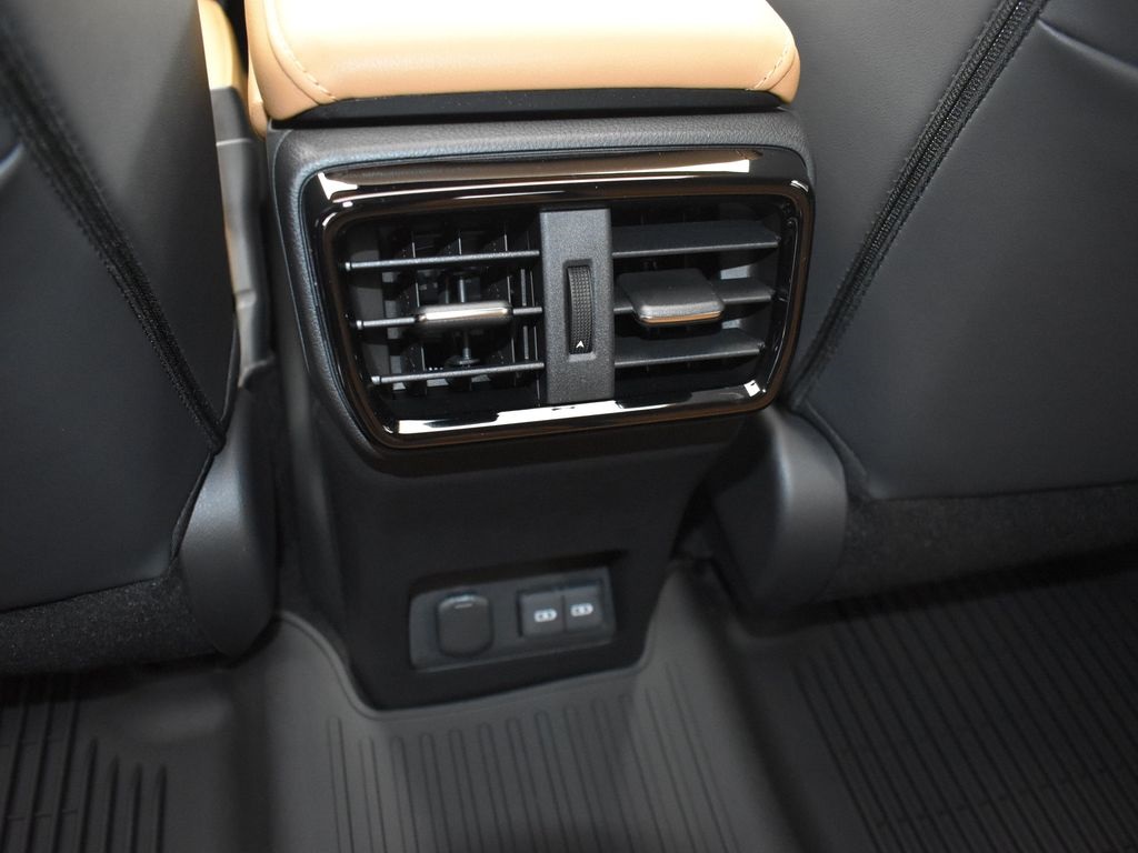 2025 Lexus NX 450h+ Luxury AWD photo 17