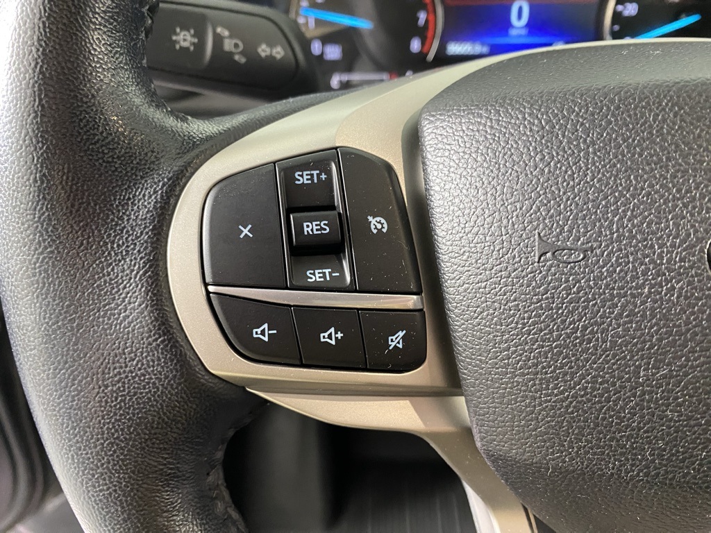 2022 Ford Explorer XLT photo 13