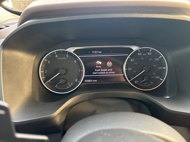 2021 Nissan Rogue SV photo 11