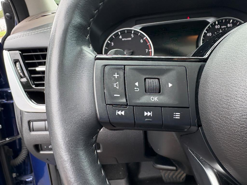 2023 Nissan Rogue SL photo 11