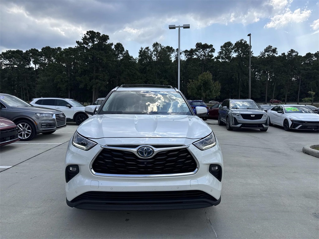 2021 Toyota Highlander Hybrid Limited photo 2
