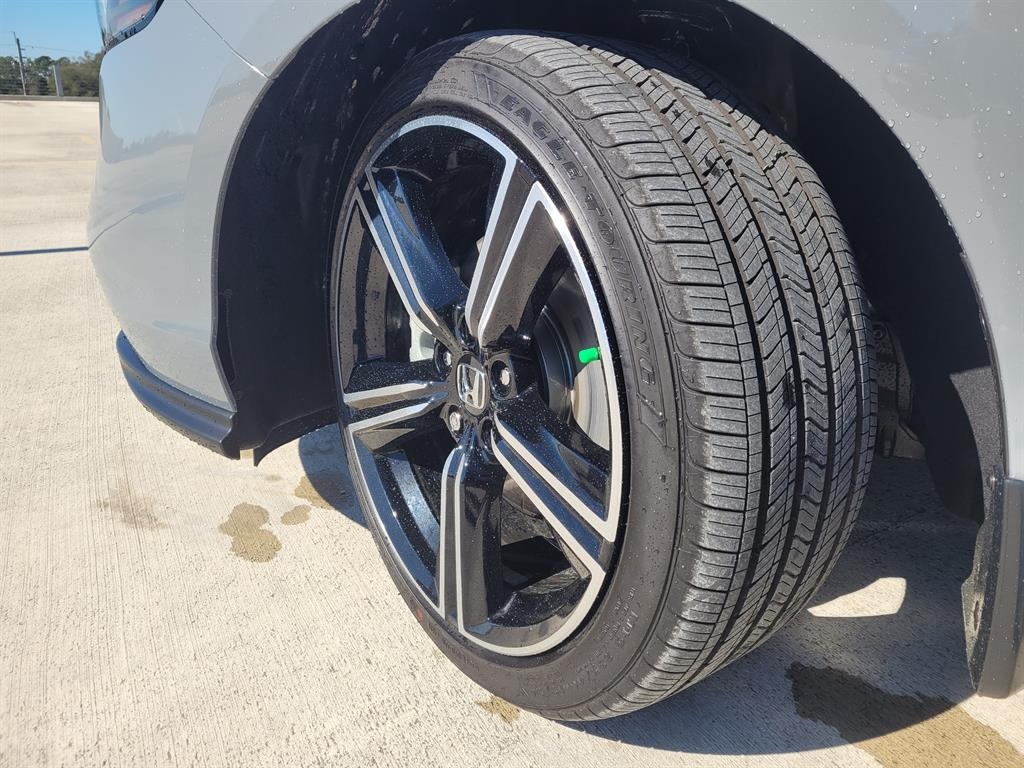 2025 Honda Accord Hybrid Sport photo 8