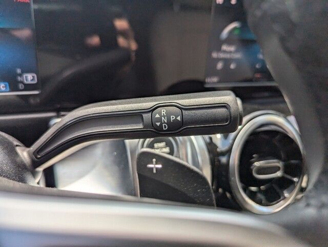2020 Mercedes Benz GLB 250 4MATIC photo 21