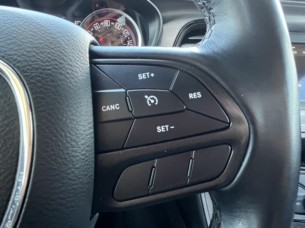 2023 Dodge Challenger SXT photo 9