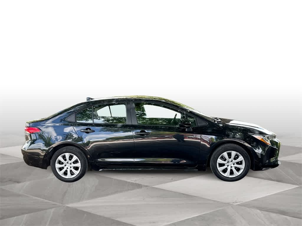 2022 Toyota Corolla LE photo 8