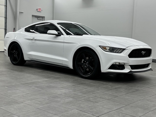 2016 Ford Mustang V6