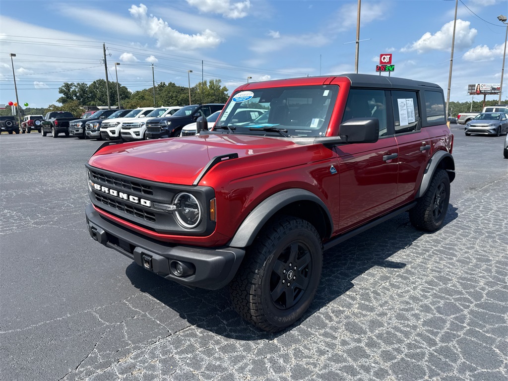 2024 Ford Bronco Black Diamond photo 5