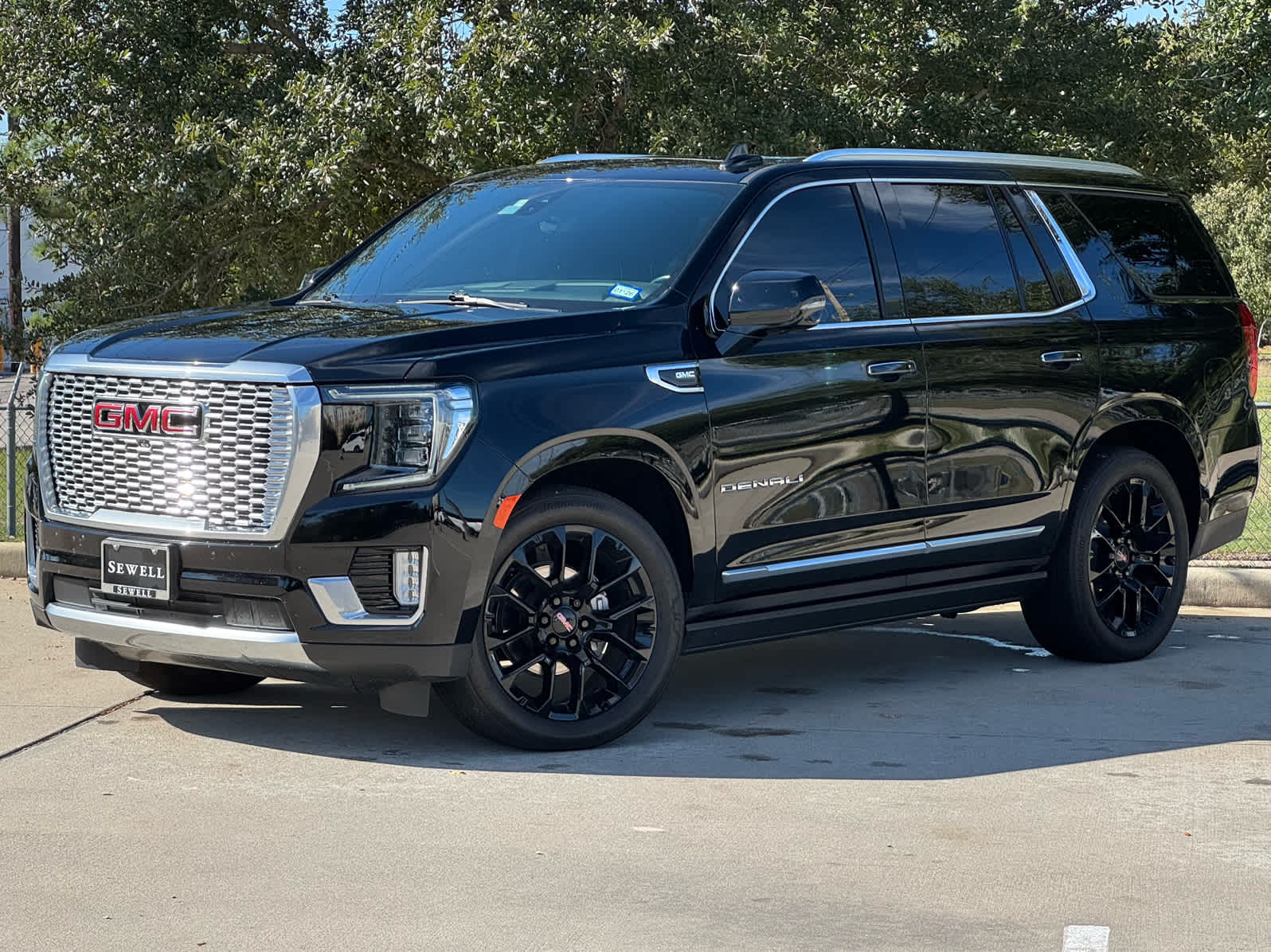 2022 GMC Yukon Denali's photo