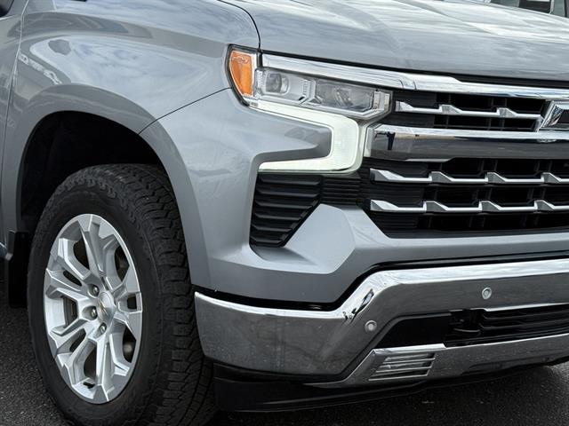 2024 Chevrolet Silverado 1500 LTZ photo 2