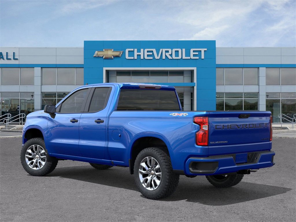 2026 Chevrolet Silverado 1500 Custom photo 3