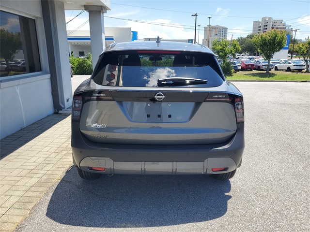 2025 Nissan Kicks SV photo 3