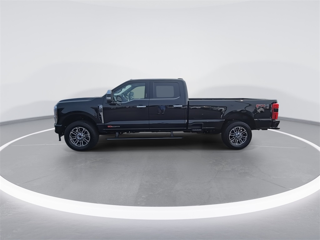 2026 Ford F-350 Platinum photo 4