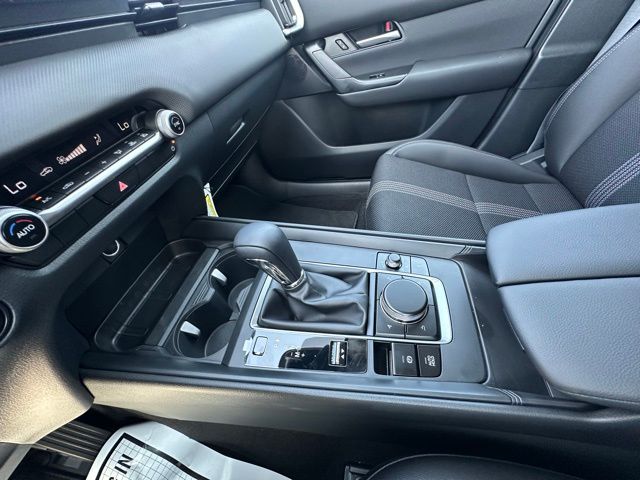 2025 Mazda CX-50 2.5 Select photo 26