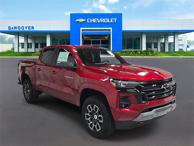 2025 Chevrolet Colorado Z71 photo 3