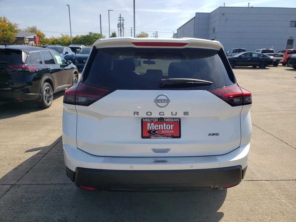 2026 Nissan Rogue SV photo 4
