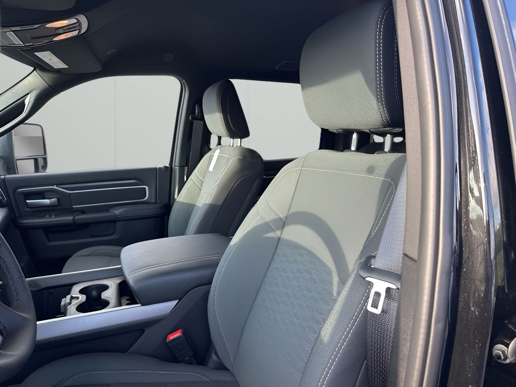 2025 Ram 2500 Big Horn photo 26