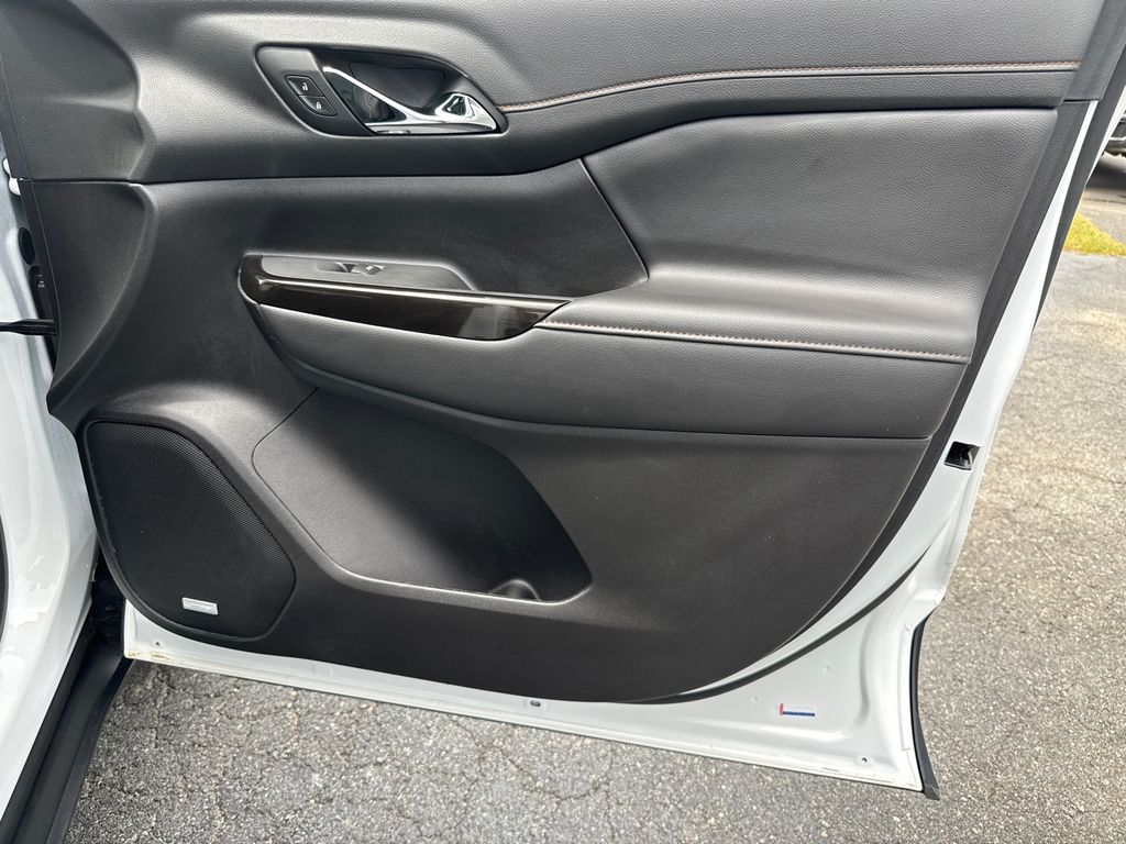 2023 Gmc Acadia AT4 photo 9