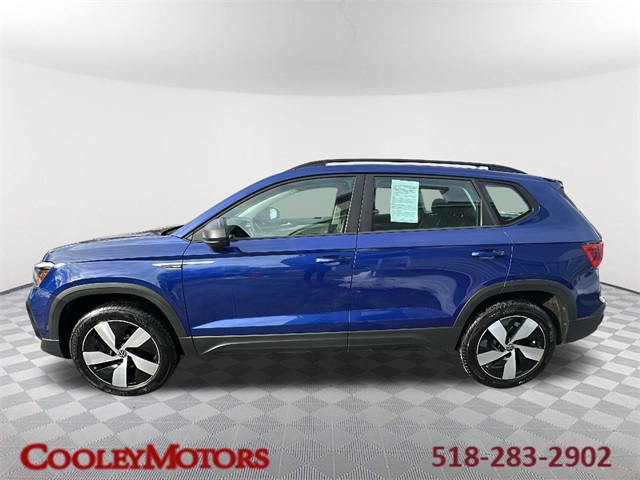 2024 Volkswagen Taos S's photo