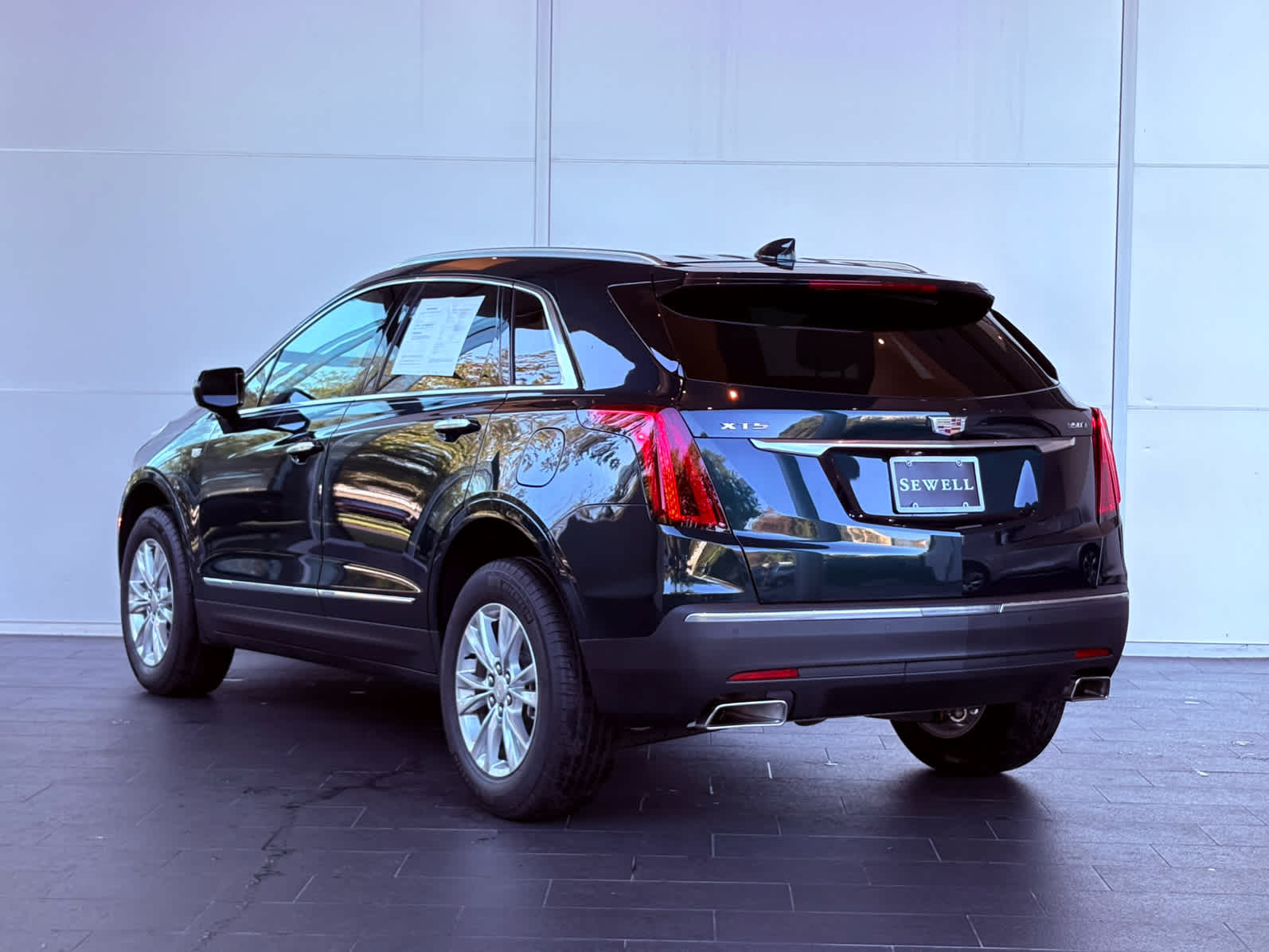 2025 Cadillac XT5 Luxury photo 4