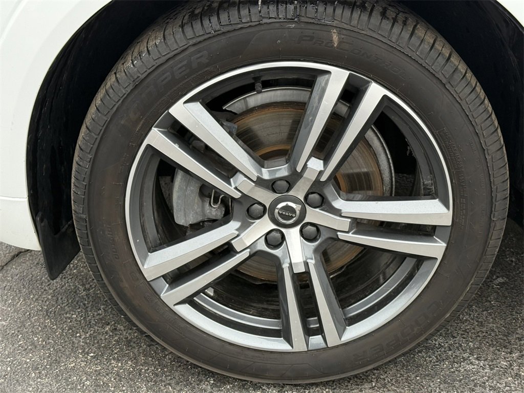 2020 VOLVO XC60 - Image 10